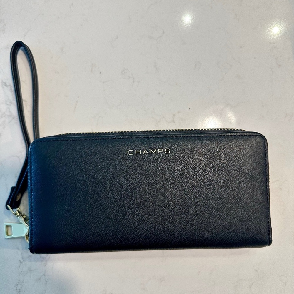 CHAMPS – ‘GALA COLLECTION’ - LEATHER ZIP CLUTCH WALLET – Pre-owned